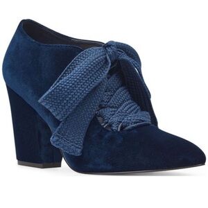WORN ONCE-LIKE NEW! Nine West Sz.9 blue velvet bootie